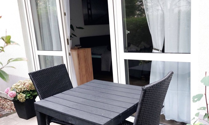 Pirna Apartment | Apartment 'Ferienwohnung Jurga' with Private Terrace and Wi-Fi