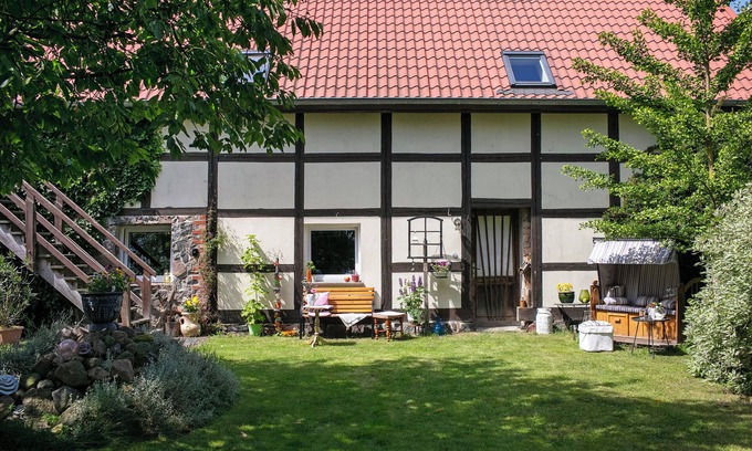 Friedrichswalde Apartment | Apartment 'Fewo 2' with Private Terrace, Private Garden and Wi-Fi