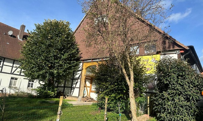 Halle Apartment | Apartment 'Fewo Im Reit- Und Ponyparadies Roos' with Mountain View, Shared Terrace and Wi-Fi