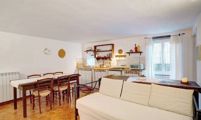 Siglioli Apartment | Apartment Fienile with Mountain View, Shared Pool and Wi-Fi