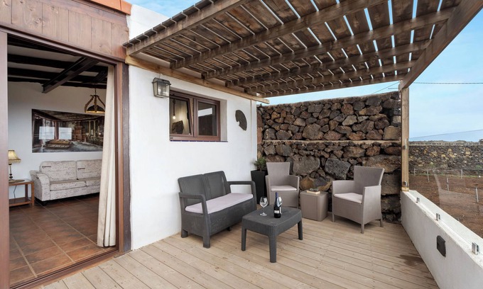 Las Puntas Apartment | Apartment 'Finca Wapa - Gárgola' with Sea View, Wi-Fi and Air Conditioning