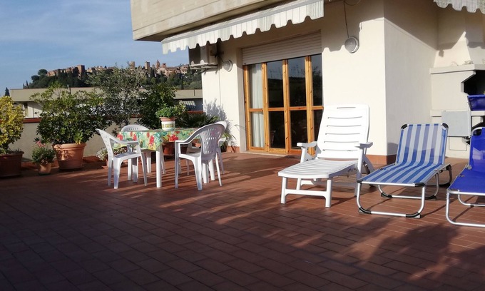 Certaldo Apartment | apartment/flat - 5 rooms - 4 persons 10 Km San Gimignano
