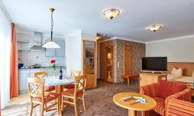 Flonheim House | Apartment/flat, bathtub - Landhotel im Klostereck