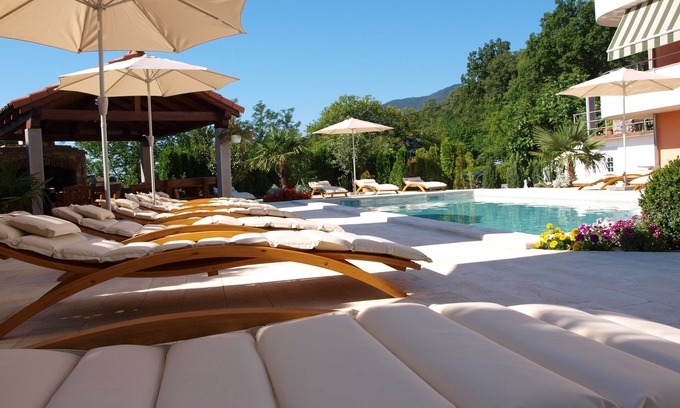 Opric Apartment | Apartment for 2 - 3 persons, swimming pool, internet, satellite TV, air conditioning