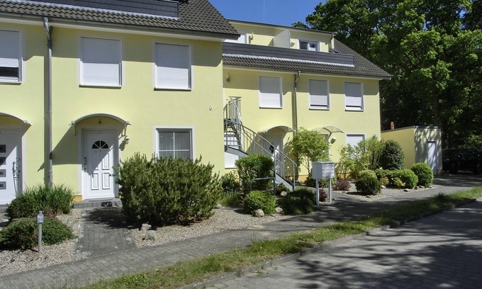 Graal Mueritz Apartment | Apartment for 2 pers. close to the beach approx. 700 m, incl. WLAN
