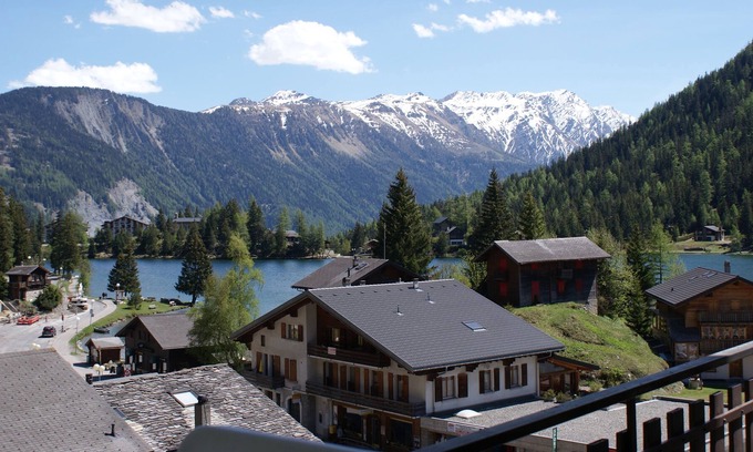 Champex-Lac Apartment | Apartment for 4 people, free pool access, view of Lake Champex-Lac