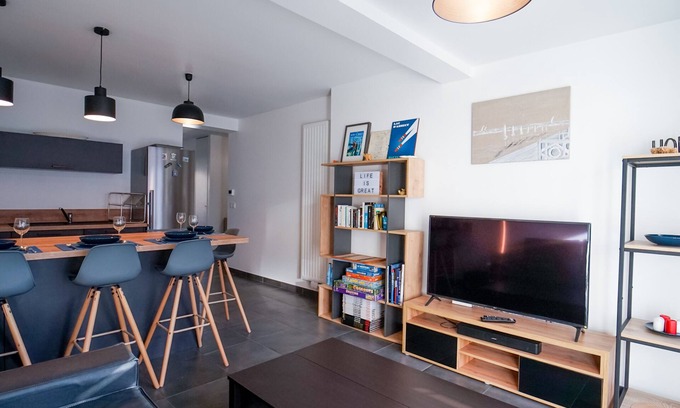 Chaparon Apartment | Apartment for 4 people with tennis condominium