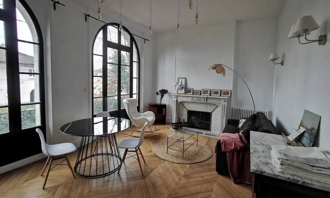 Montgeron Apartment | Apartment