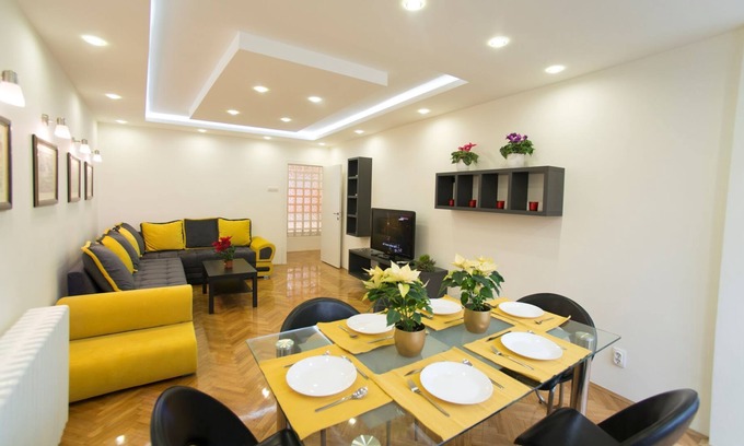 Kosancicev Venac Apartment | Apartment Free.Three@CityCenter Belgrade