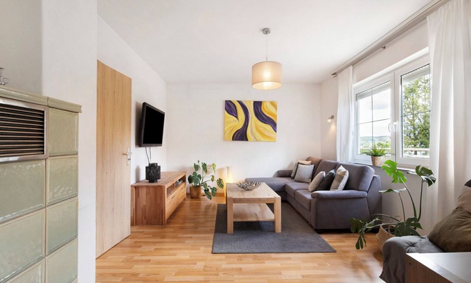 Offingen Apartment | Apartment 'Friedmann' with Private Garden, Balcony and Wi-Fi