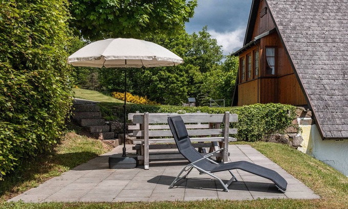 Wolfach - Saint Roman Apartment | Apartment 'Fuchsbau' with Mountain View, Private Terrace and Wi-Fi