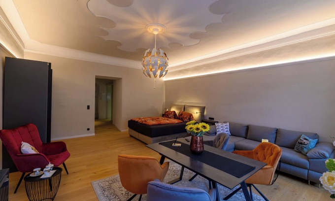 Gmuend in Kaernten Apartment | Apartment "Gasthof Alte Post - Top 6 Ascona" with Mountain View & Wi-Fi