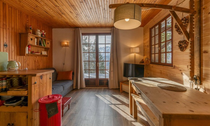 Villard-Reculas Apartment | Apartment 'Gawal 2' with Mountain View, Private Terrace and Wi-Fi