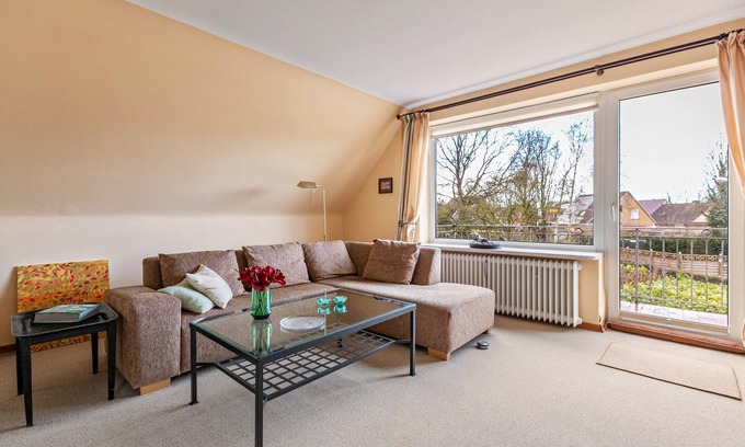 Helse Apartment | Apartment 'Gemütliche In Marne' with Balcony and Wi-Fi