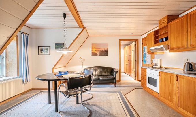 Rodenas Apartment | Apartment 'Giebelwohnung' with Shared Garden and Wi-Fi