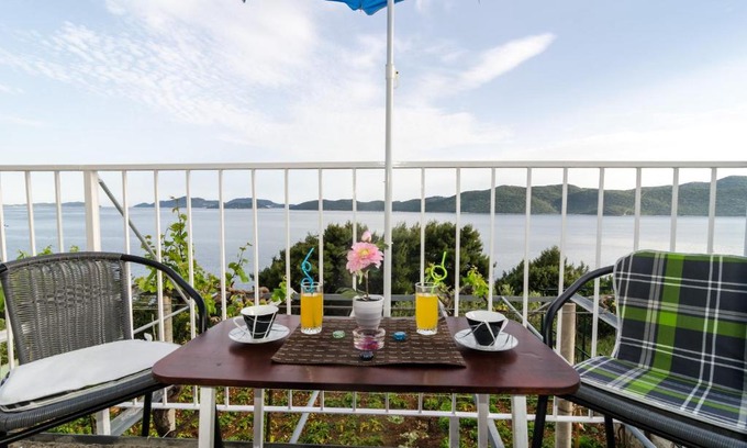 Dubrovacko Primorje Apartment | Apartment Giovani