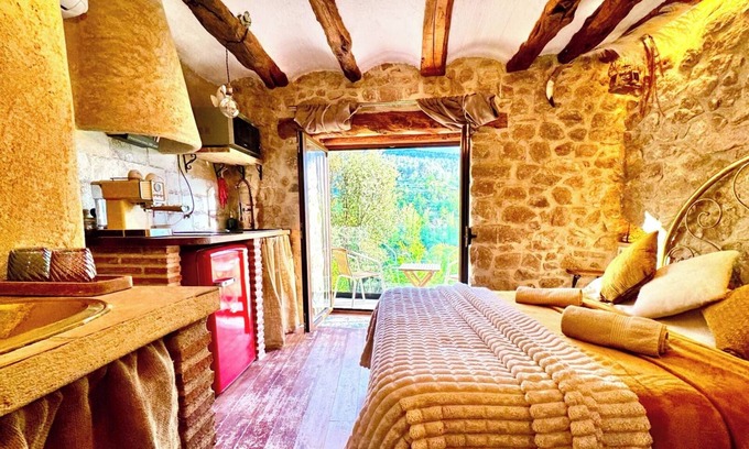 Olba Apartment | Apartment 'Gnomo' with Mountain View, Wi-Fi and Air Conditioning