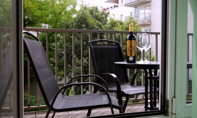 Prague 10 Apartment | Apartment golden Prague-for couples and for family. Quiet area near the downtown