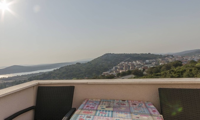 Meterize Apartment | Apartment Golden Sunset (84451-A1) - Sibenik