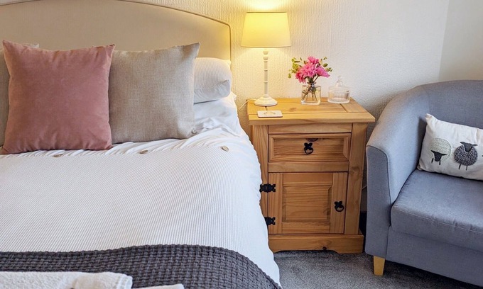 Rye Apartment | Apartment Granary Room at Humphries Cross Apartments
