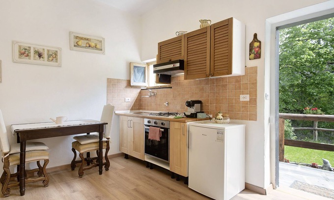 Borzonasca Apartment | Apartment 'Green Riviera - Giardino' with Mountain View, Shared Pool & Wi-Fi