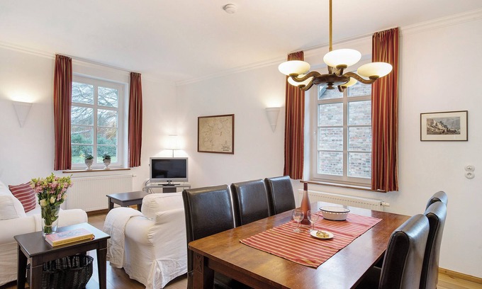 Gingst Apartment | Apartment 'Gut Rattelvitz - Parterre West' with Lake View, Private Terrace and Wi-Fi