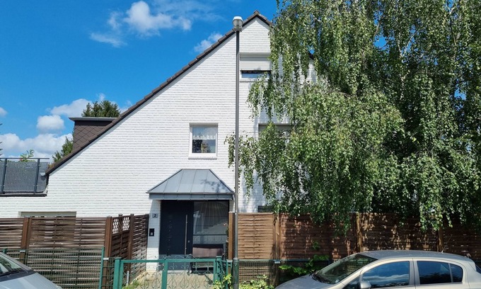 Eller Apartment | Apartment H2 Dusseldorf, WiFi, 46 m² - simply feel good!