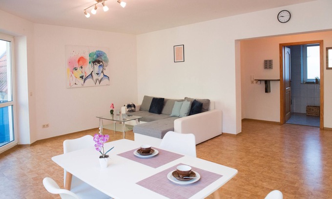 Lauda Apartment | Apartment 'Haas' with Balcony and Wi-Fi
