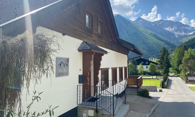 Berwang Apartment | Apartment 'Haus Berwang - Alpin' with Mountain View, Private Terrace and Wi-Fi