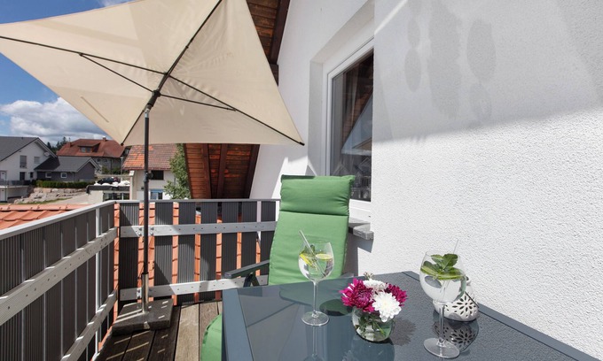 Hoechenschwand Apartment | Apartment 'Haus Freudig - Tannenblick' with Shared Garden, Balcony and Wi-Fi