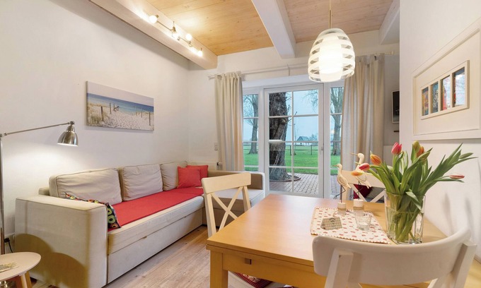 Hillgroven Apartment | Apartment 'Haus Mühlenhof 1' with Private Terrace, Shared Garden and Wi-Fi