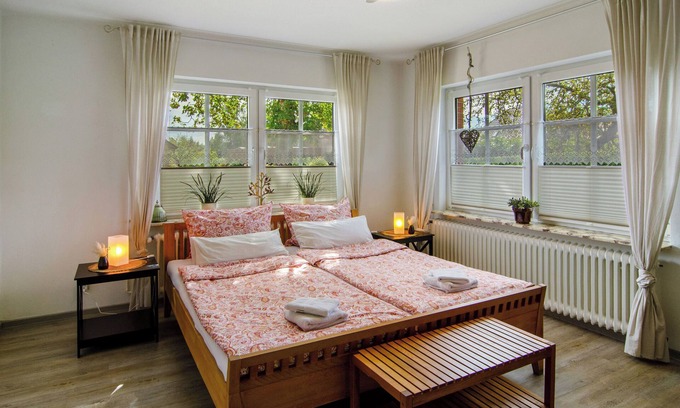 Rhauderfehn Apartment | Apartment 'Haus Scheve' with Private Terrace, Private Garden and Wi-Fi