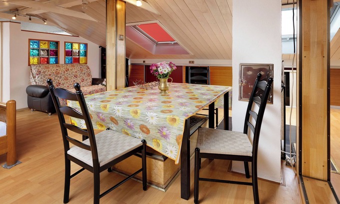 Dettingen-Wallhausen Apartment | Apartment 'Haus Schwanenweg' with Lake View and Wi-Fi