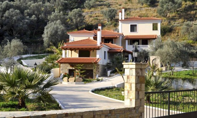 Kerveli Apartment | Apartment Hermes in Samos Town - 3 persons, 1 bedrooms