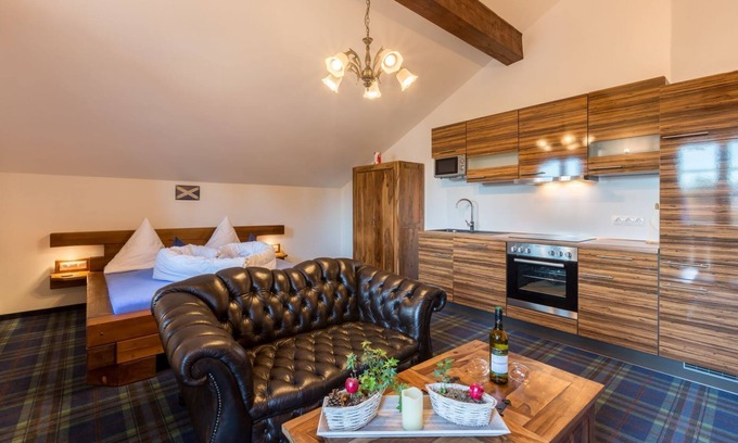 Hopfen am See Apartment | Apartment "Highlander Suite" in the Vitusfort house