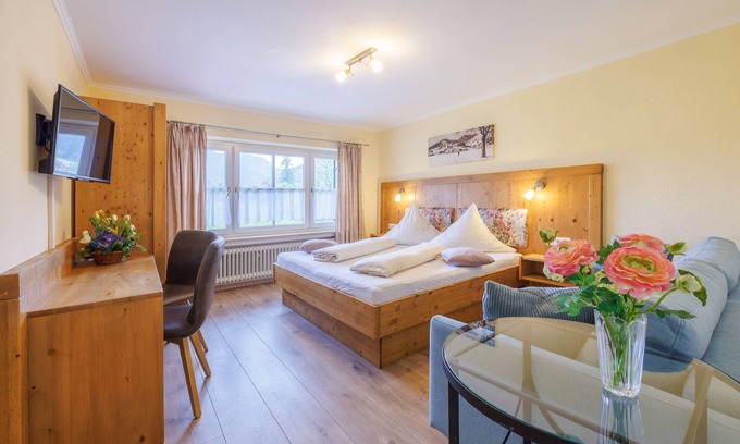 Ruhpolding Apartment | Apartment Hochfelln 30sqm, kitchen, 1 living/bedroom, WLAN, max 3 persons