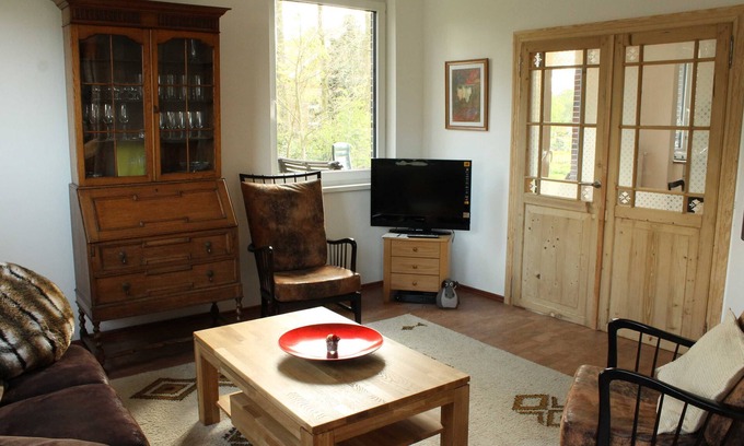 Detern Apartment | Apartment Hofmann, Ground floor - Ferienwohnungen Hofmann, 55161