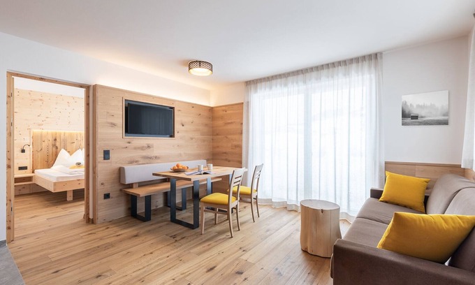 Villnoss Apartment | Apartment- Holiday apartment with own garden and wonderful view.