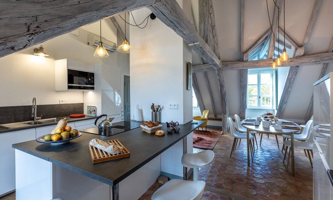 Embrun Apartment | Apartment-Honeymoon-Ensuite-Mountain view-La Bonbonnière