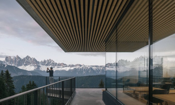 Bressanone Apartment | Apartment Hotel "Anders Mountain Suites 5" with Private Sauna, Slope Access & Wi-Fi