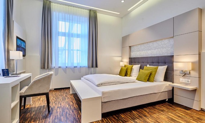 Neutraubling Apartment | Apartment:house Klosterbau