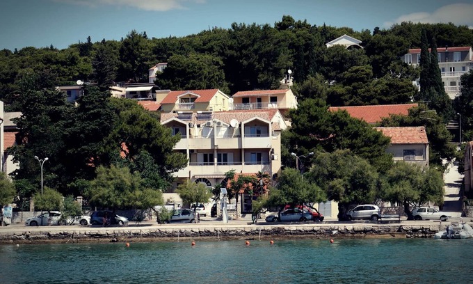 Tijesno Apartment | Apartment house Kosirina-Tisno