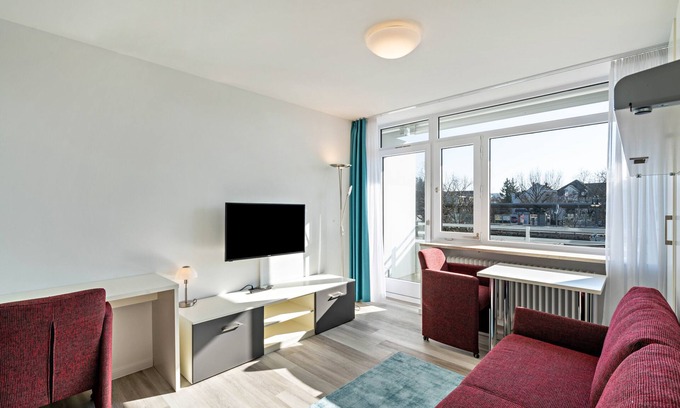 Furstenfeldbruck District Apartment | Apartment "Huber Living Basic 304" with Balcony & Wi-Fi