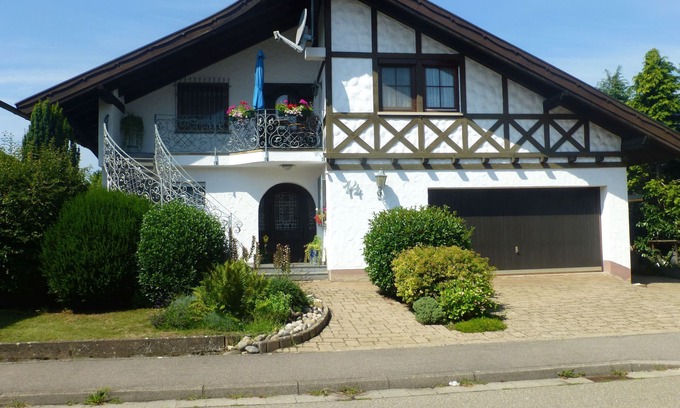 Oberrimsingen Apartment | Apartment 'Hufenus' with Mountain View, Private Garden and Wi-Fi