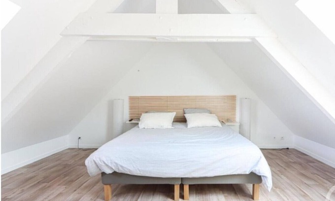 Barneville-Carteret Apartment | Apartment in the center of town with parking