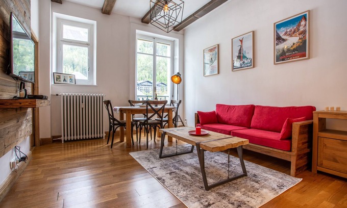 Chamonix City Centre Apartment | Apartment in prestigious residence in the heart of Chamonix + free parking
