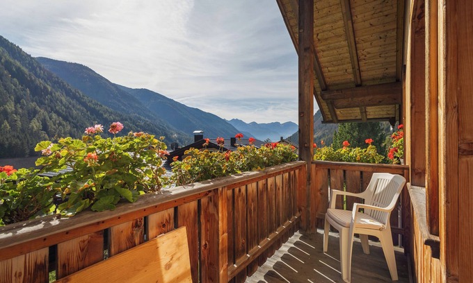 Anterselva Apartment | Apartment 'Inneroswalderhof 2' with Mountain View, Shared Garden and Wi-Fi