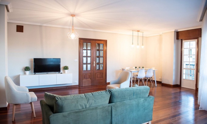 Chantada Apartment | Apartment 'Ideal Turismo' with Balcony and Wi-Fi