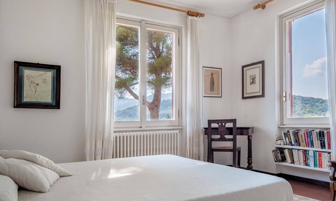 Portoferraio Apartment | Apartment 'Il Grifo - Cozy House' with Sea View, Private Garden and Wi-Fi