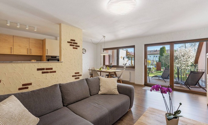 Hilzingen Apartment | Apartment 'Im Hegau' with Private Terrace and Wi-Fi
